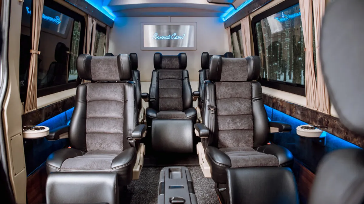 Зелений слон 7 2